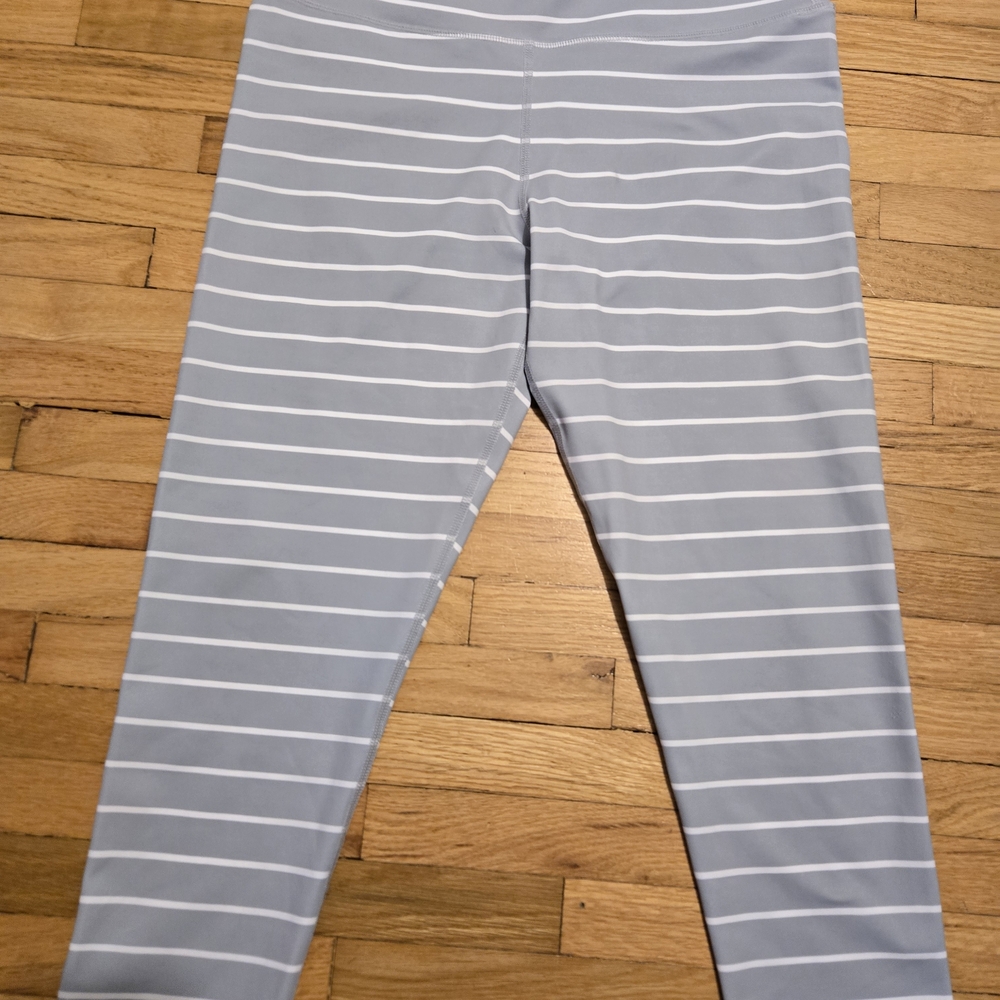 Womens Striped Gray Leggings